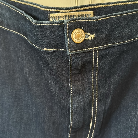 We The Free Just Float On High Rise Flare Jeans Available in Sizes 27,30 and 31S - Picture 10 of 14